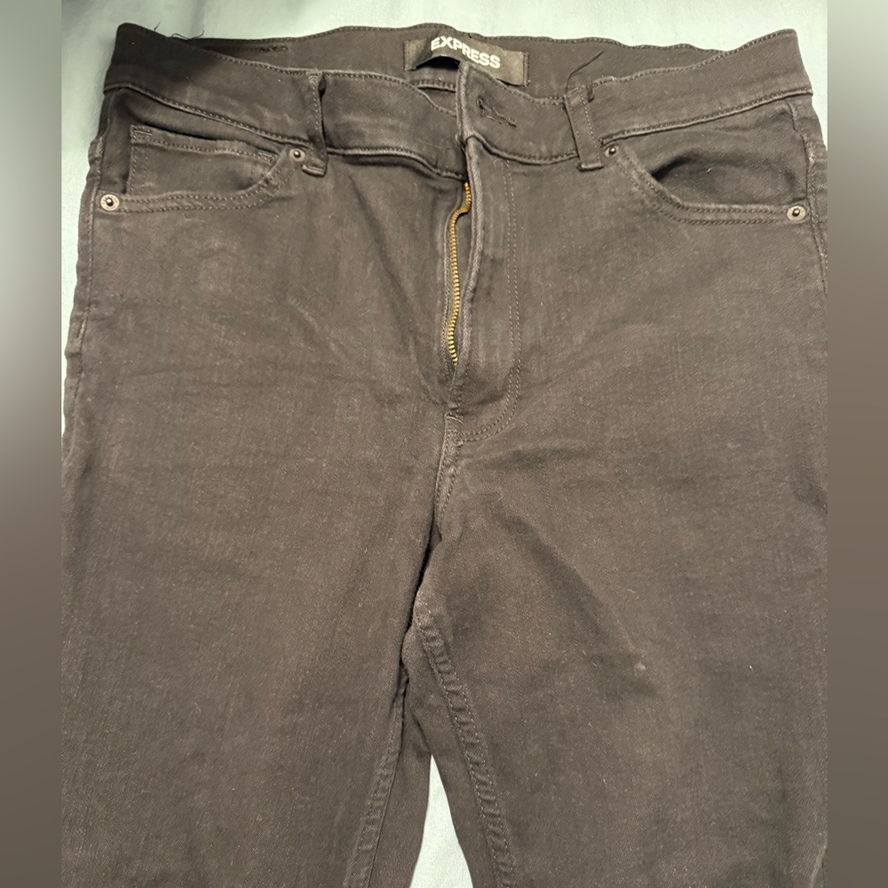 Express High Rise Distressed Legging - Picture 3 of 6